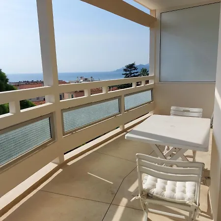 شقة Iris - Lumineux Avec Terrasse Et Vue Mer - Axelle Loc'appart